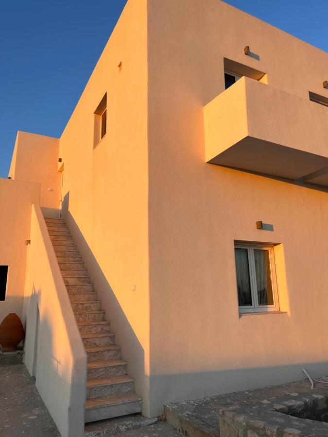 Theasis Apartments Adamantas  Dış mekan fotoğraf