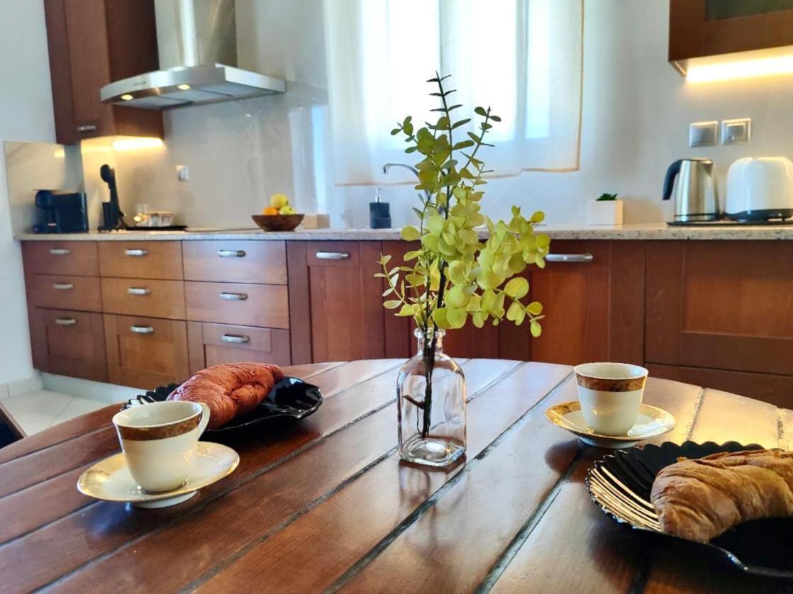 Theasis Apartments Adamantas  Dış mekan fotoğraf