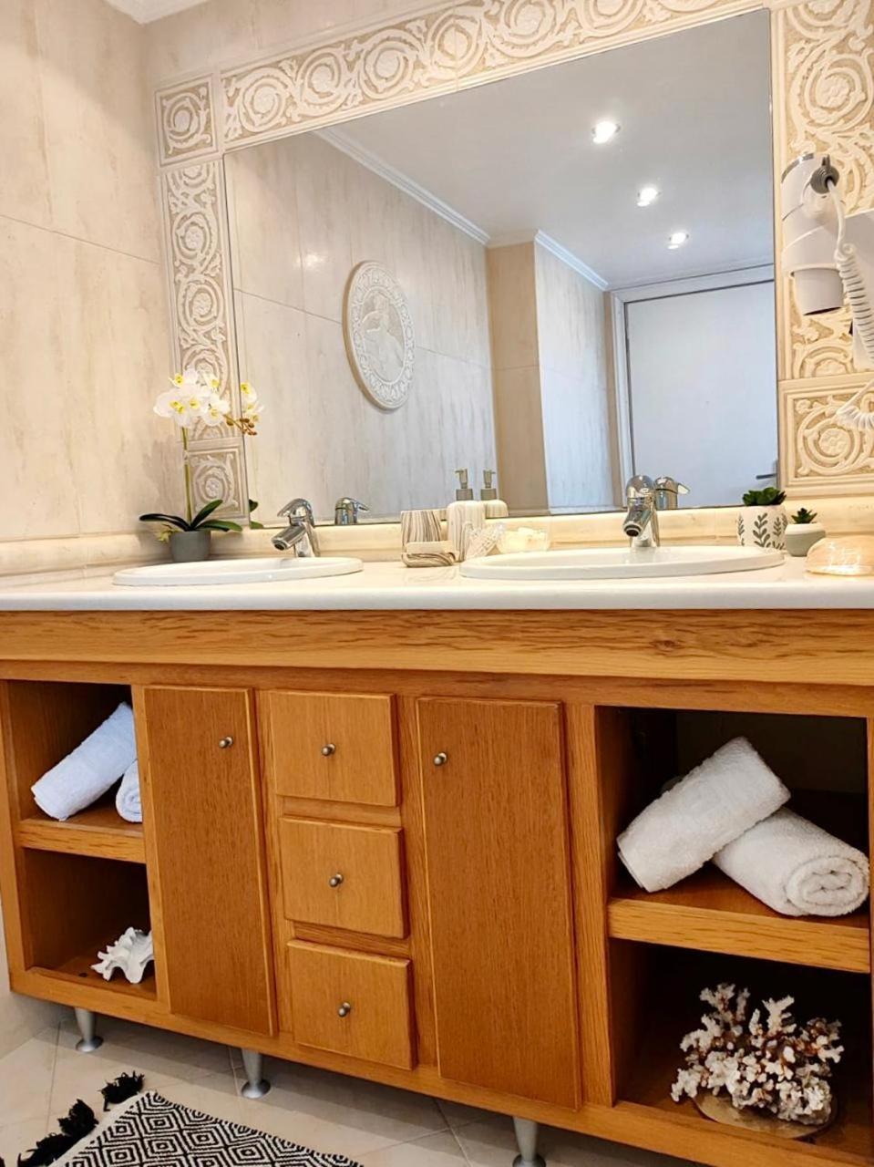 Theasis Apartments Adamantas  Dış mekan fotoğraf