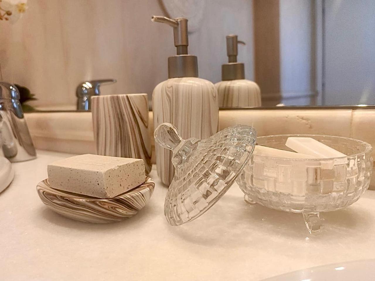 Theasis Apartments Adamantas  Dış mekan fotoğraf